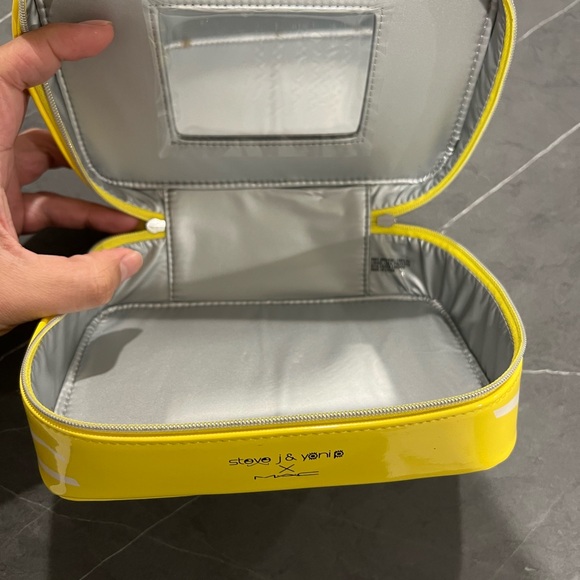 MAC x Steve J. & Yoni P. Collection 
Make Up Case New - Picture 2 of 4